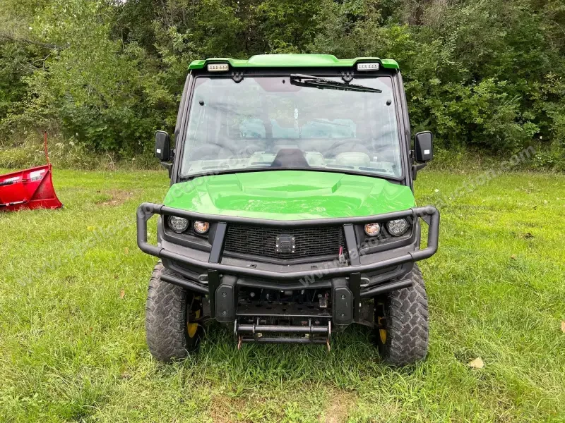 2019 John Deere Gator XUV835R UTV photo 4