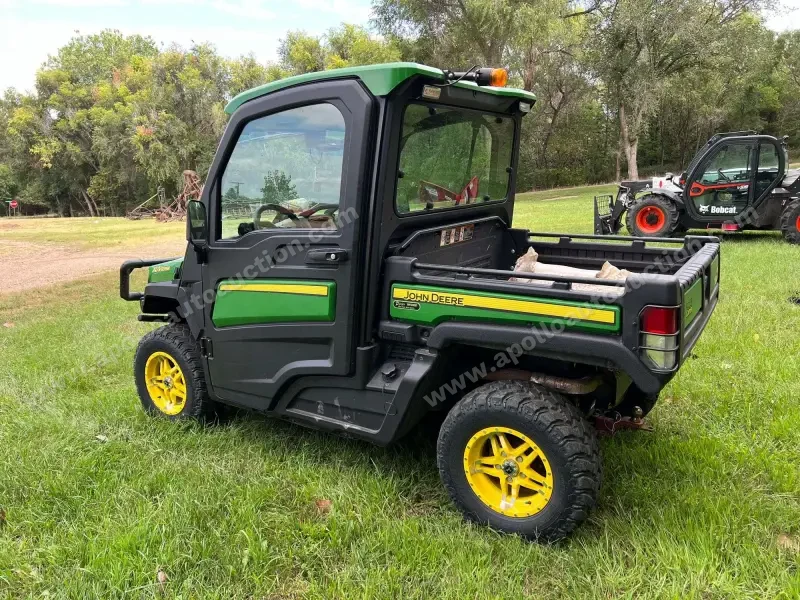 2019 John Deere Gator XUV835R UTV photo 10