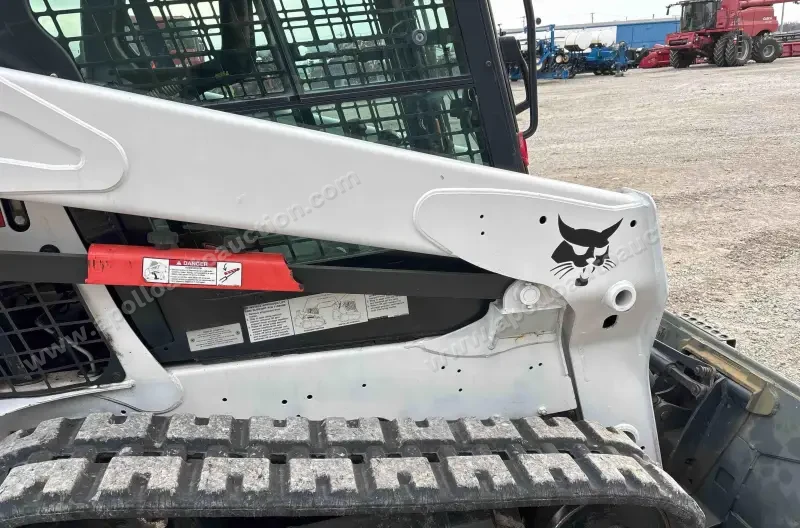 2016 Bobcat T595 Compact Track Loader photo 17