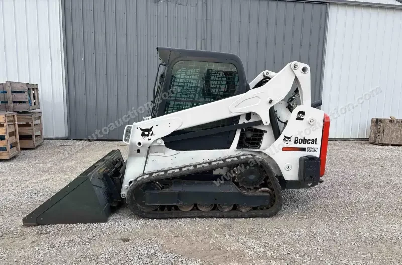 2016 Bobcat T595 Compact Track Loader photo 2