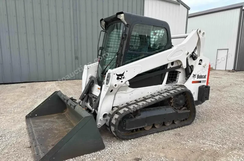 2016 Bobcat T595 Compact Track Loader photo 1