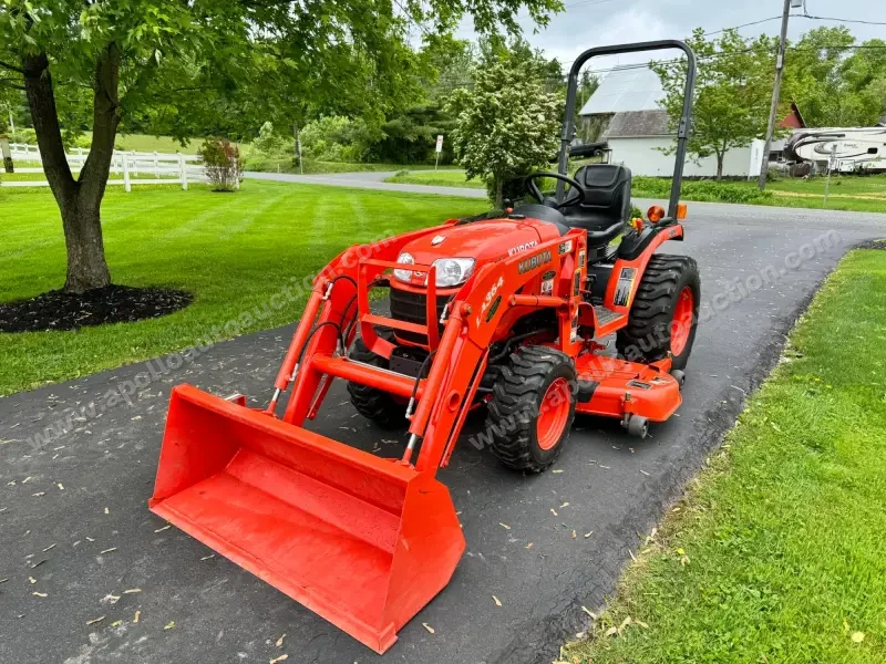 2014 Kubota B2920 Tractor Loader Snowblower photo 36