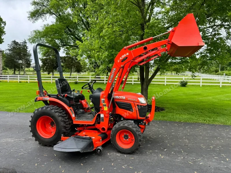 2014 Kubota B2920 Tractor Loader Snowblower photo 22