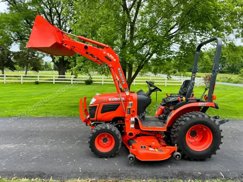 2014 Kubota B2920 Tractor Loader Snowblower photo 39