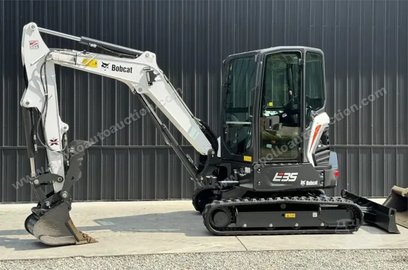 2020 BOBCAT E35I photo 1
