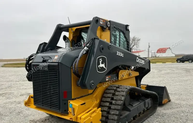 2016 John Deere 333G photo 5