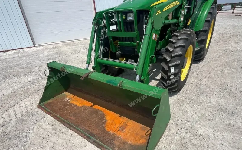 2011 John Deere 5093E MFWD photo 41