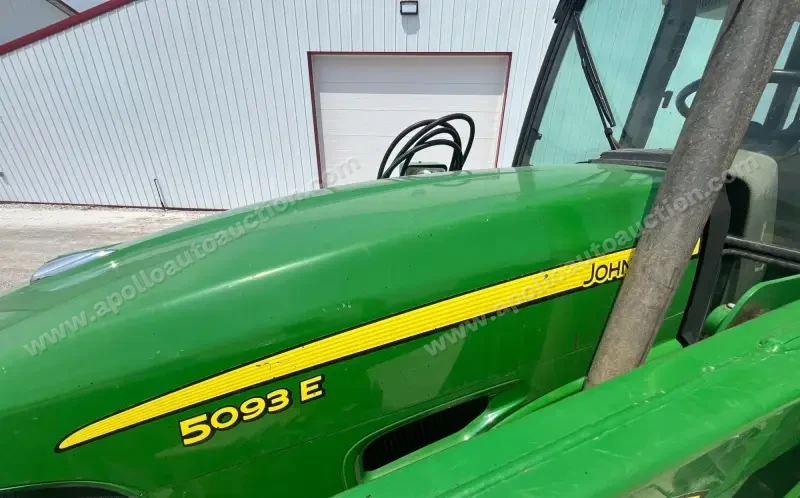 2011 John Deere 5093E MFWD photo 22