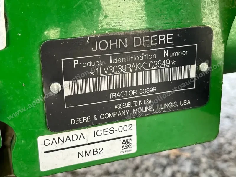 2020 John Deere 3039R photo 14