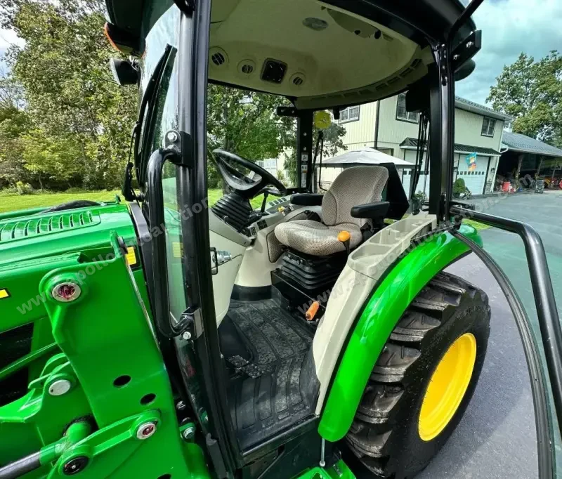2020 John Deere 3039R photo 15