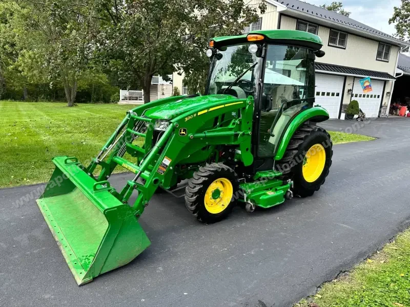 2020 John Deere 3039R photo 1