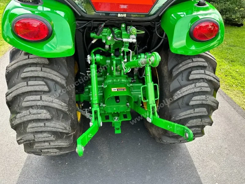 2020 John Deere 3039R photo 12