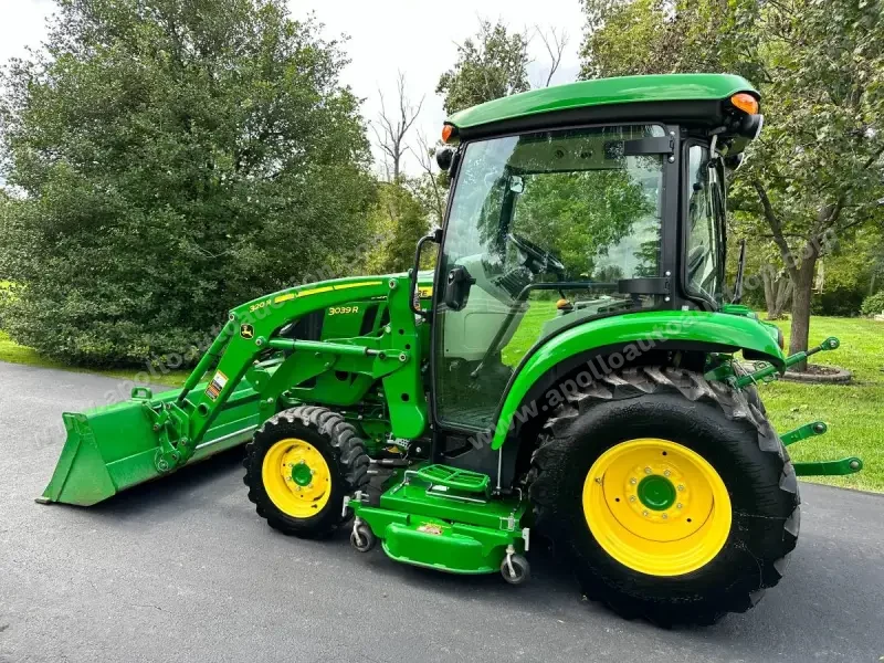 2020 John Deere 3039R photo 13