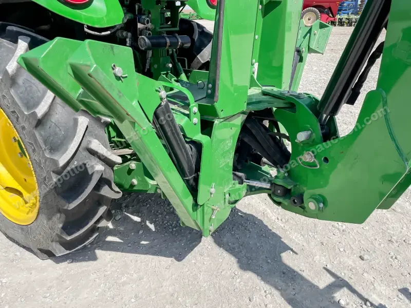 2020 John Deere 3046R Tractor Package photo 20