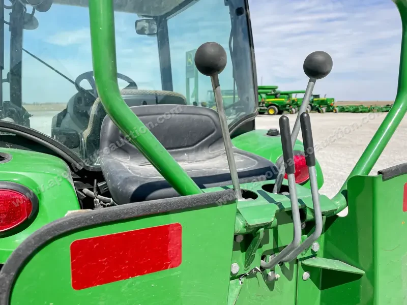2020 John Deere 3046R Tractor Package photo 7