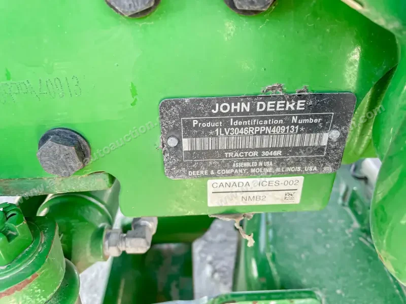 2020 John Deere 3046R Tractor Package photo 13