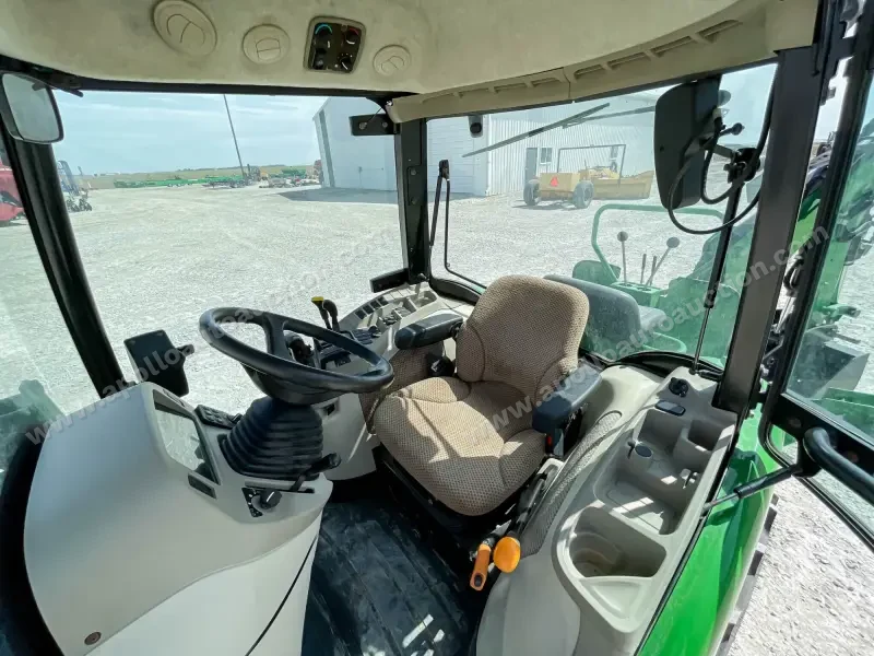 2020 John Deere 3046R Tractor Package photo 27