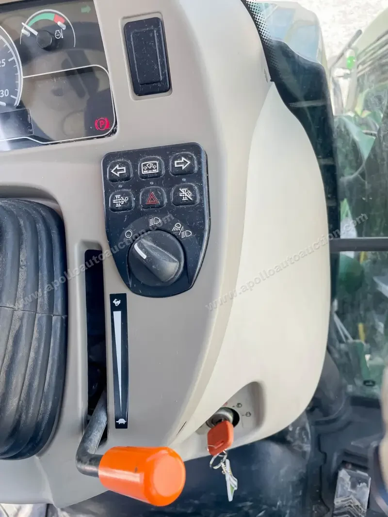 2020 John Deere 3046R Tractor Package photo 29