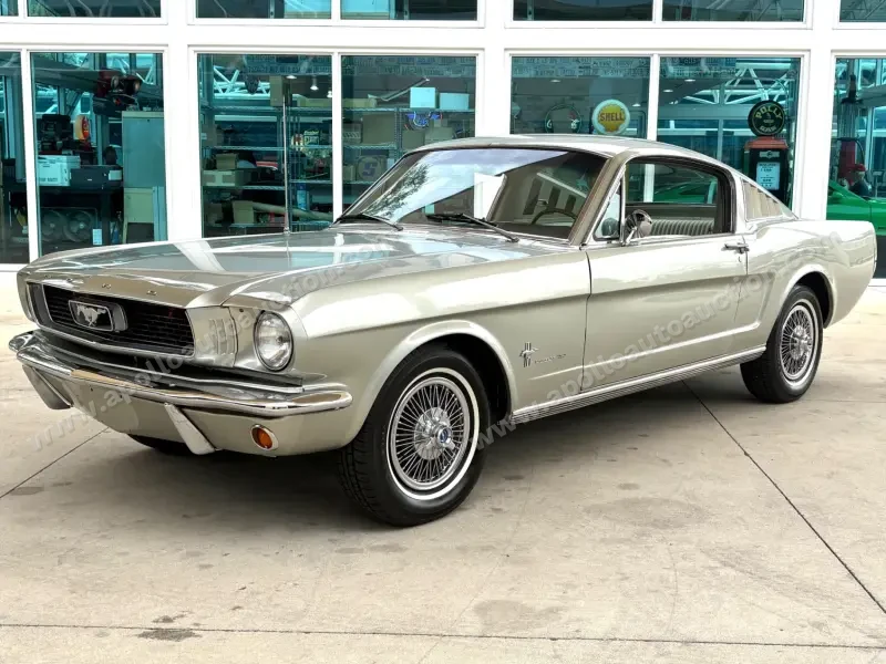 1966 Ford Mustang 2+2 photo 11