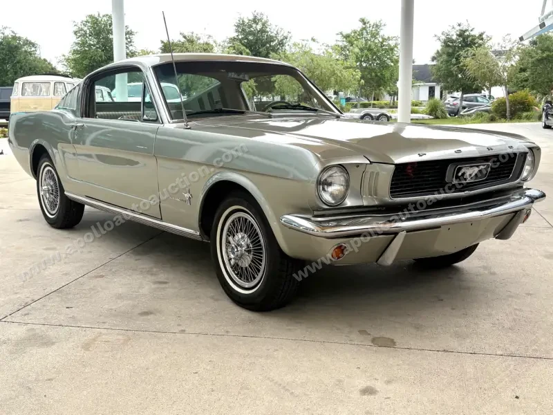 1966 Ford Mustang 2+2 photo 4