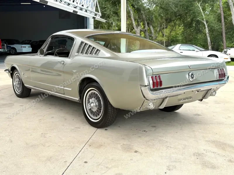 1966 Ford Mustang 2+2 photo 9