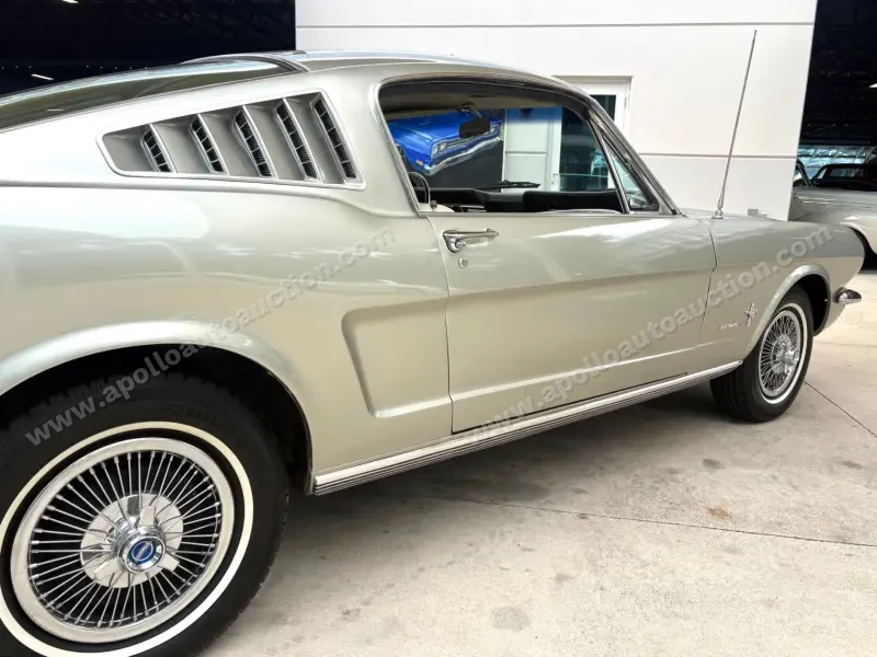 1966 Ford Mustang 2+2 photo 17