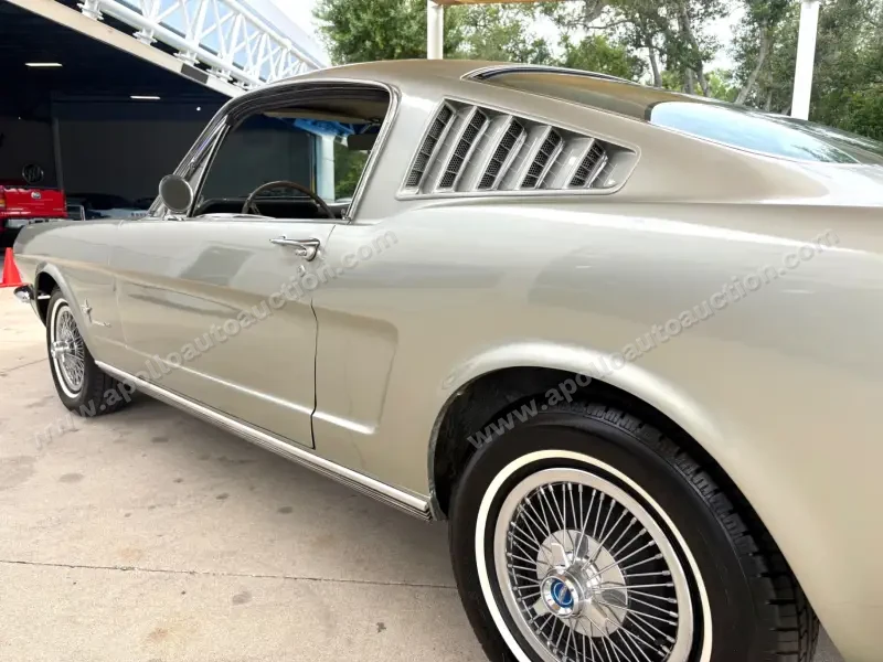 1966 Ford Mustang 2+2 photo 14
