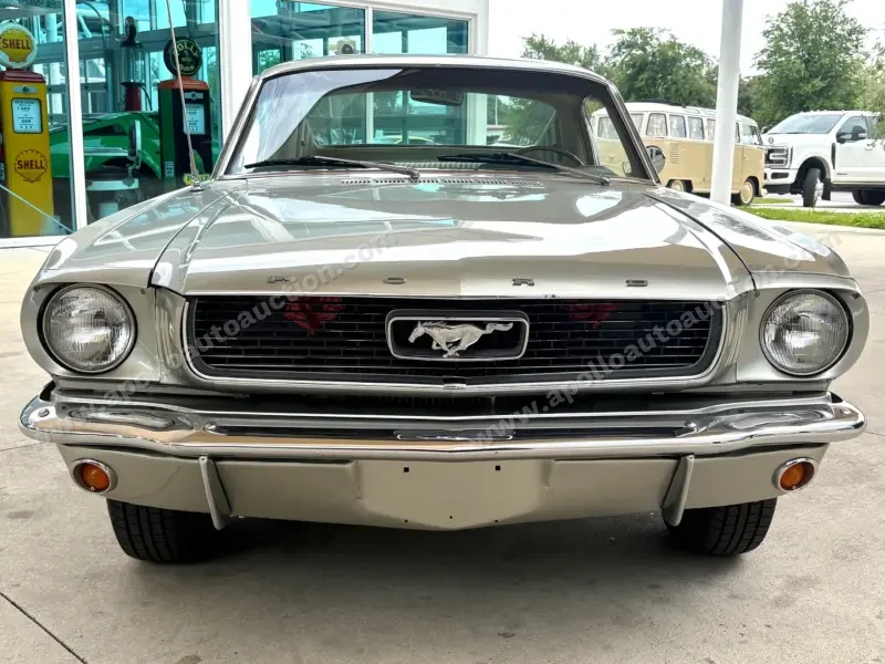 1966 Ford Mustang 2+2 photo 2