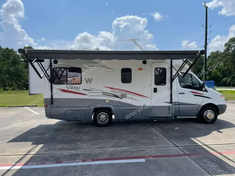 2014 Winnebago View 24g photo 5