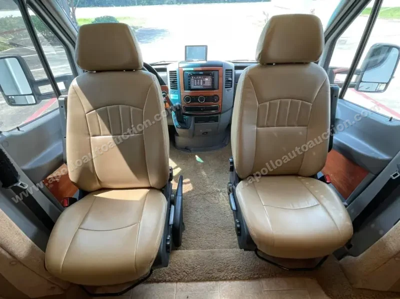2014 Winnebago View 24g photo 23