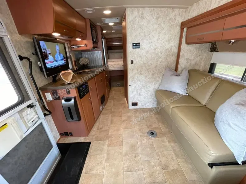 2014 Winnebago View 24g photo 25