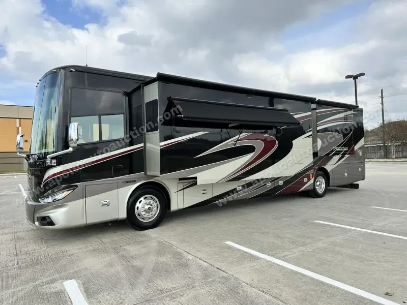 2015 Tiffin Phaeton 40QBH photo 15