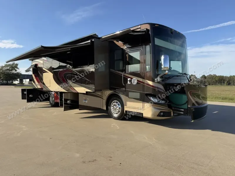 2016 Tiffin Phaeton 36 QHS photo 40