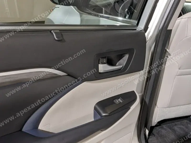 2018 Toyota Highlander Limited photo 5
