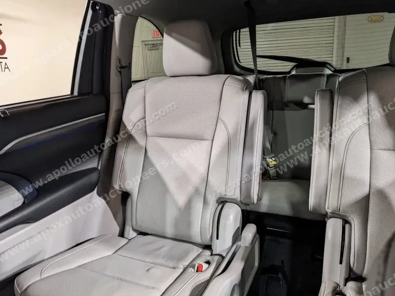 2018 Toyota Highlander Limited photo 25