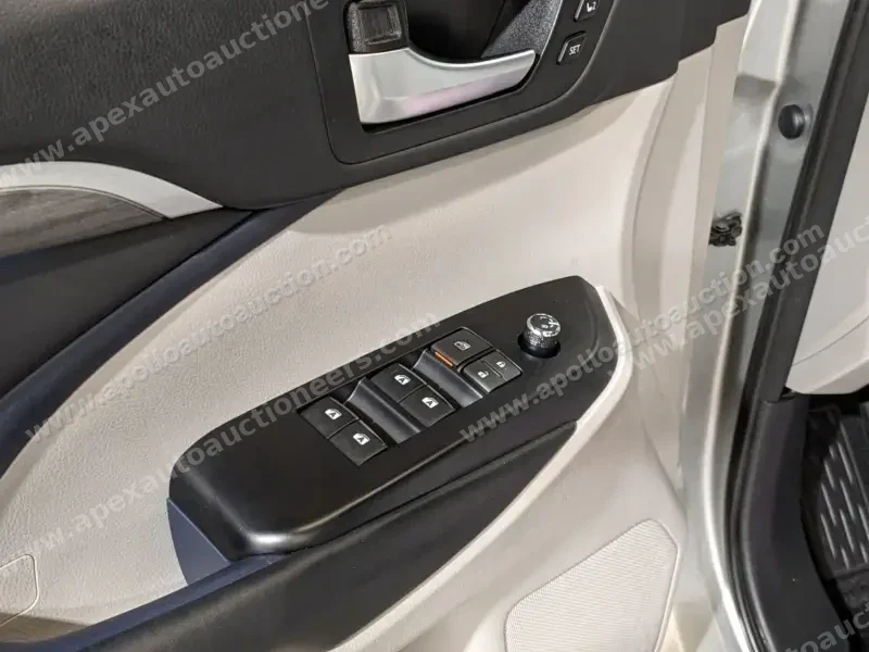 2018 Toyota Highlander Limited photo 18